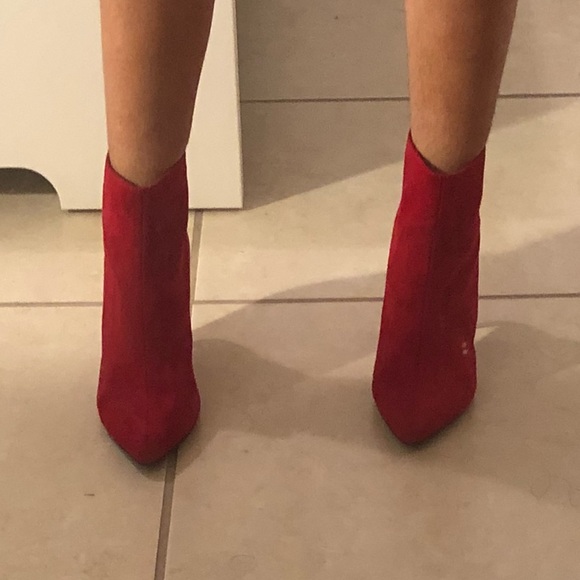 RED ANKLE BOOTIES - Picture 3 of 4